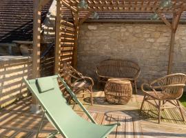 Résidence ARTHUS Cinopé, Hotel in Pierrefonds