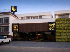 NAPTAPGO - Japanese Premium Pod Hotel Katra, hotel v destinácii Katra