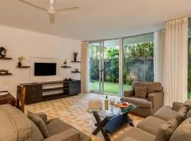 Modern 2BHK w Pool Access and 5km to Coco Beach by HIREAVILLA