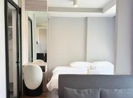 "Open-Studio Room" 6th Avenue Surin Condominium