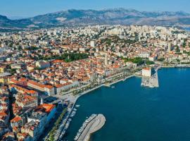 Villa 3QB - Split by Villas Guide, hotel i Cista Provo