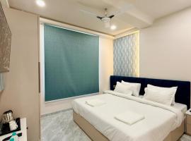 Hotel RajVilla، فندق في إندوري