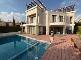 Star Villa , Luxury Stay in Limassol