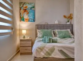 Alley Suites - New Double room by SF Homes