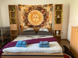 Napraforgó Vendégház, Hotel in Veresegyház