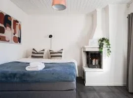 Guestly Homes - Cosy 2BR House Near City