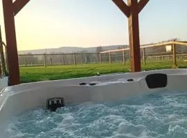 Gîte avec jacuzzi privatif - Haras Le Val Du Conte