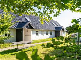 Den Gamle Smedje ved Feriecenter Slettestrand, Hotel in Fjerritslev