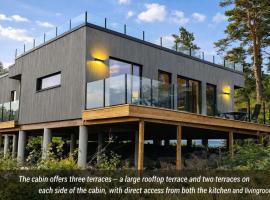 New modern and spacious cabin on Borøya Sørlandet - 3 Bedrooms, hotel em Tvedestrand