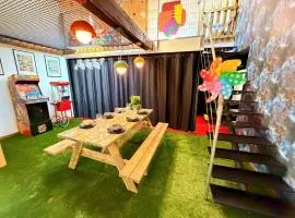 La Récréation, duplex pour jouer, et cinéma privé