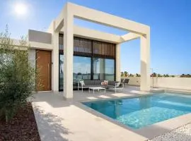 Spectacular villa with private pool and garden