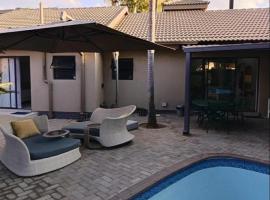 Lady Daisy Boutique Guesthouse, Hotel in Rustenburg