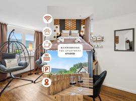 Schwarzwald-Oase mit Balkon und Parkplatz, Hotel in Baiersbronn
