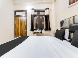 SPOT ON by OYO Apna Hotel, hotel di Kharka