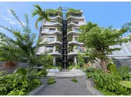 Smile Boutique - Tropical Designer Apartment in Thao Dien