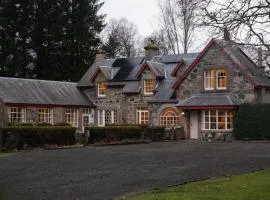 Bleaton Hallet House Riverside Escape