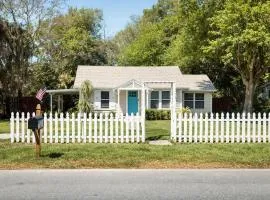 Pink Cottage-Walkable to Downtown-Pet Friendly