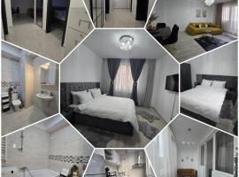 Luxury Apartament, hotel di Dudu