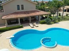 Private oasis villa1