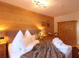 Ruhige Chalet-Style Suite am Kurpark neben der Therme, hotel i Oberstdorf