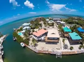 Waterfront Retreat 35 Dock Hot Tub Pool