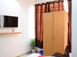 Hotel O Westin Regency: Monber şehrinde bir otel