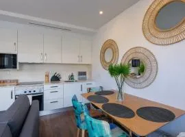 Social Lodge Funchal Center - City View Rooftop