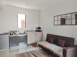 Townhouse at City of Naga, Cebu, hotel din San Fernando