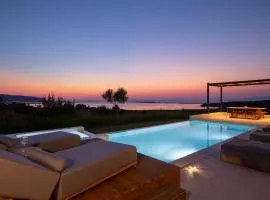 VIENTO LUXURY VILLAS near Lefkada town center and beach