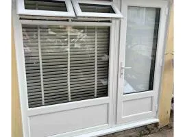 Tonteg Cosy Guest Suite