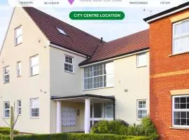 Stylish Flat • City Centre • Sleep 5 • Free Parking • Fast Wifi • Smart TV • Yoko Property