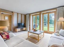 2 Bed in Holmbury St. Mary oc-l33465