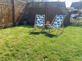 Helle Ferienwohnung Saarpolygonblick mit Garten & Terrasse - ruhig gelegen