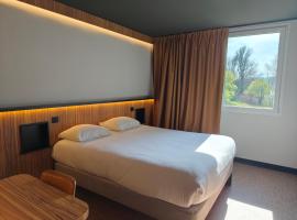 B&B HOTEL Clermont-Ferrand Nord Riom, hotel u gradu Riom