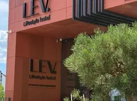 LEV Lifestyle Hotel - Maestro