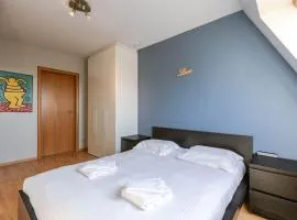 Casiola - Comfortable Apartment with Scenic Views