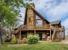Luxury Log Cabin w Beach & Dock Sleeps 12