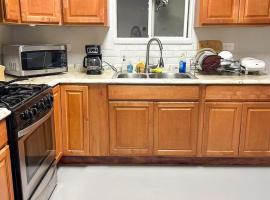 C-house - Vallejo, hotelli kohteessa Vallejo