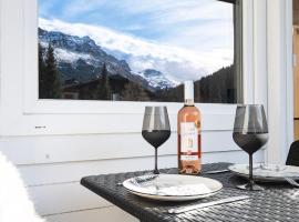 Superbe Studio Morgins au Pied des Pistes avec Piscine, Hotel in Morgins