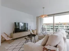 Stylish Family-Friendly Ostend Retreat, Close to Harbor and Free Parking