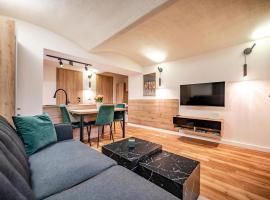 URBAN BASE CELJE Apartment with FREE Parking & Terrace: Celje şehrinde bir otel