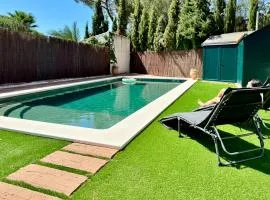 Casa familiar junto al lago con zona de juegos, cine y BBQ