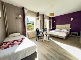 Logis Hotel Restaurant des Voyageurs, מלון בTarnac
