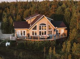 Tobermory Retreat SAUNA Waterfront 4-Season, Hotel in Tobermory