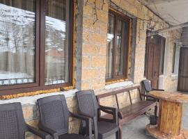 Hotel kazbegi1, Hotel in Ach'khoti