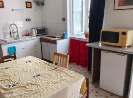 Maisonnette de campagne, hotel in Val Couesnon