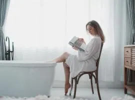 Pine & Cedar Suites – Hua Xiao Ye