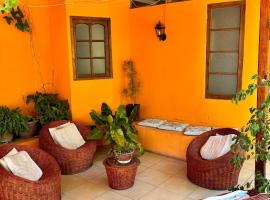 Alojamiento La Rosa, hotel em Combarbalá