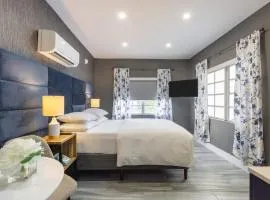 Chic Studio in South Beach 2 blocks from beach