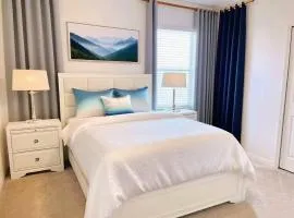Cozy Queen Suite Room with pool view in Villa - Pool-Club-Disney